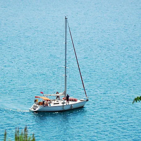 Splendid Santorini With Sea View And Hot Tub Oia