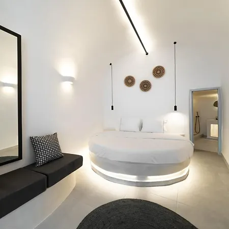 Villa Splendid Santorini With Sea View And Hottub *
