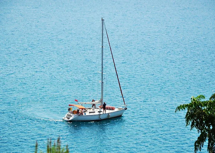 Villa Splendid Santorini With Sea View And Hottub Oia